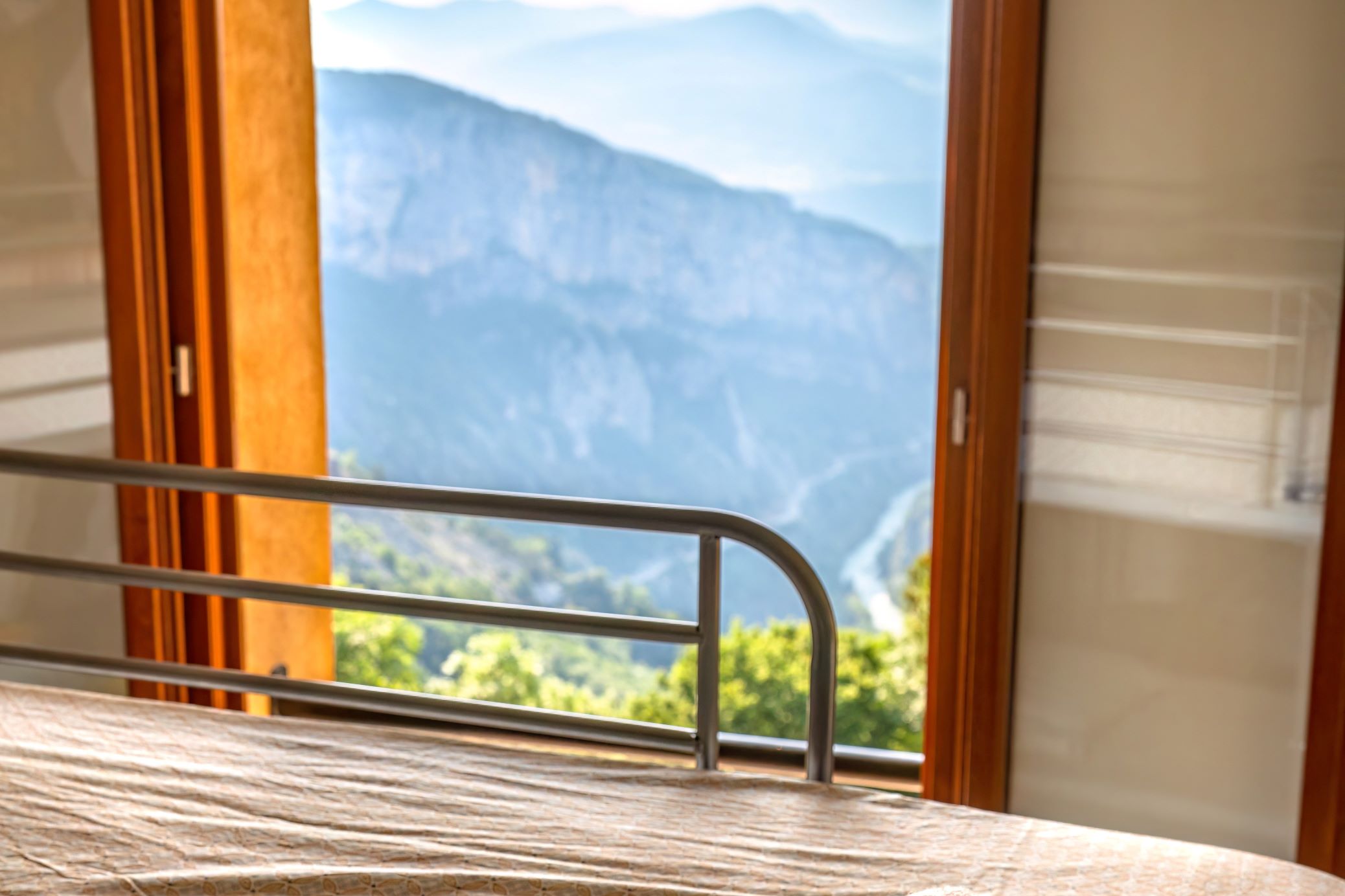 salle de bain, chambre gîte le mur d'abeilles, à Rougon, Gorges du verdon