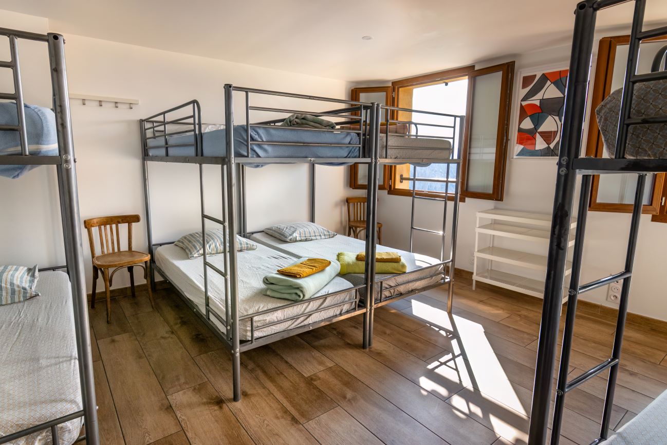 salle de bain, chambre gîte le mur d'abeilles, à Rougon, Gorges du verdon