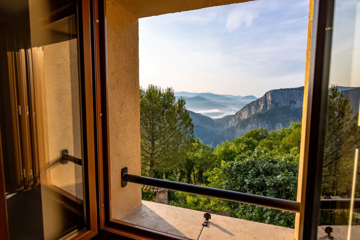 salle de bain, chambre gîte le mur d'abeilles, à Rougon, Gorges du verdon